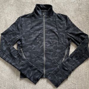 Lululemon black camo cropped jacket